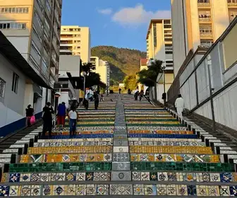 Descubra a História da Escadaria Maria Ortiz em Vitória - ES
