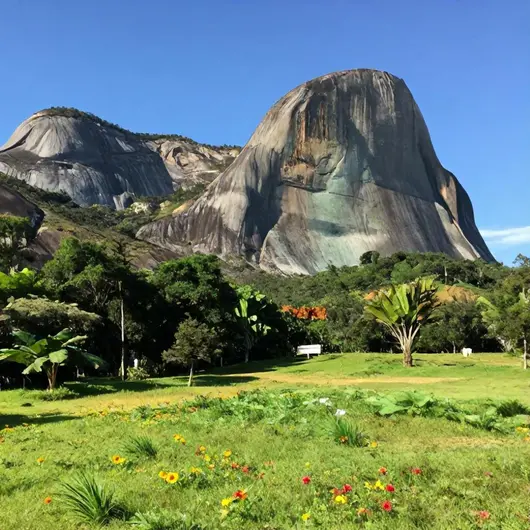 Descubra o Parque Estadual da Pedra Azul Descubra o Parque Estadual da Pedra Azul