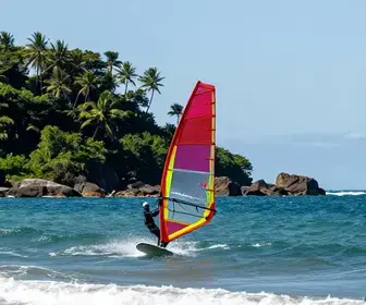 Experimente o Windsurf em Vitória: Aventura e Beleza em Cada Onda Experimente o Windsurf em Vitória: Aventura e Beleza em Cada Onda